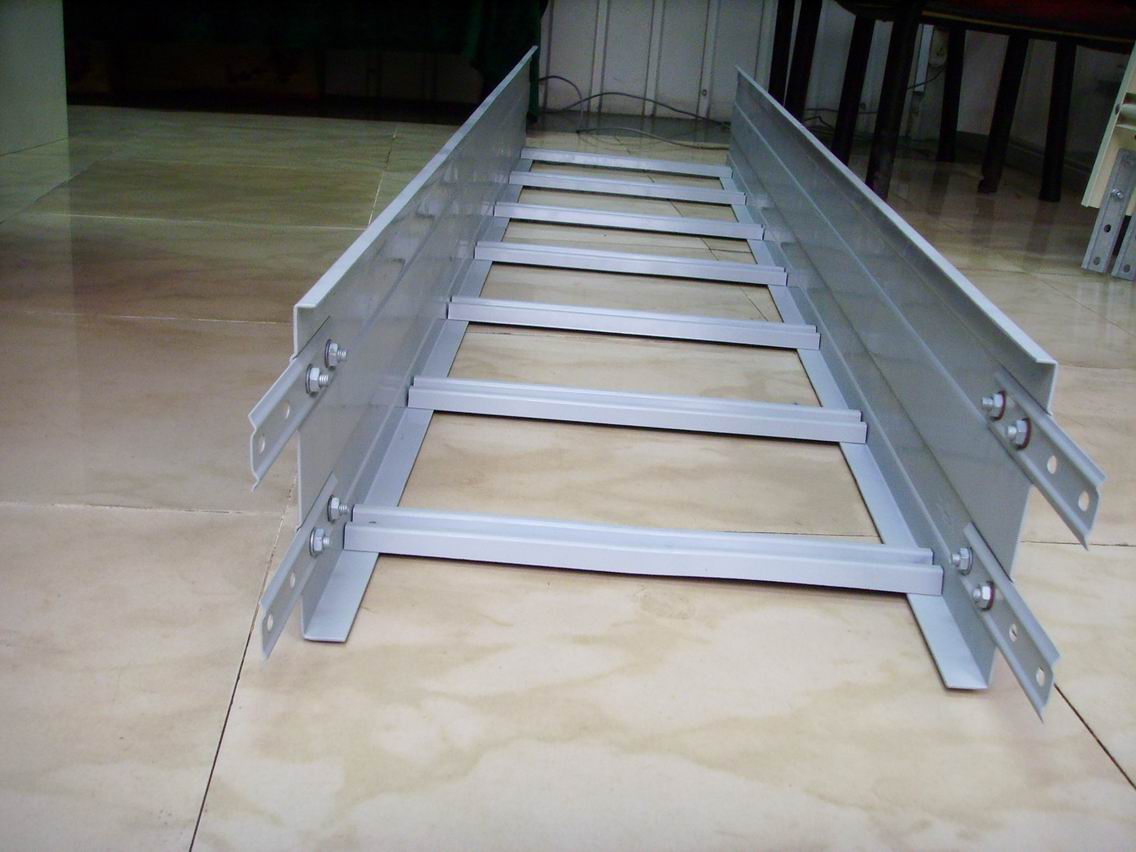 梯级式桥架 桥架厂家